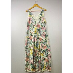 Vintage USA Vanity Fair Nightgown Women Large White Floral Lace Maxi Nylon